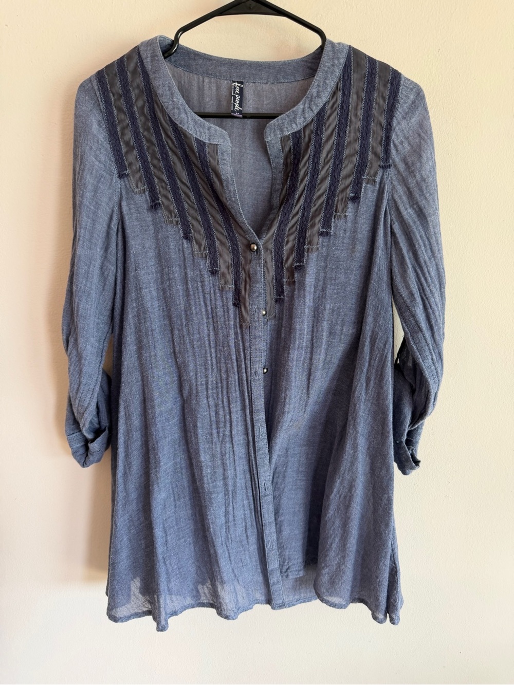 Free People Blue Lace Trim Pleated Button Front Roll Tab Sleeve Tunic Top S‎